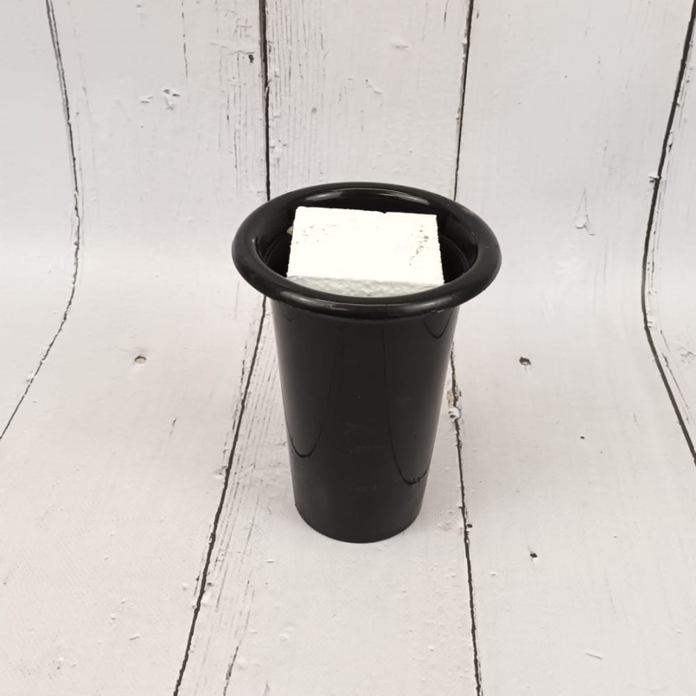 Wkład do wazonu zalany