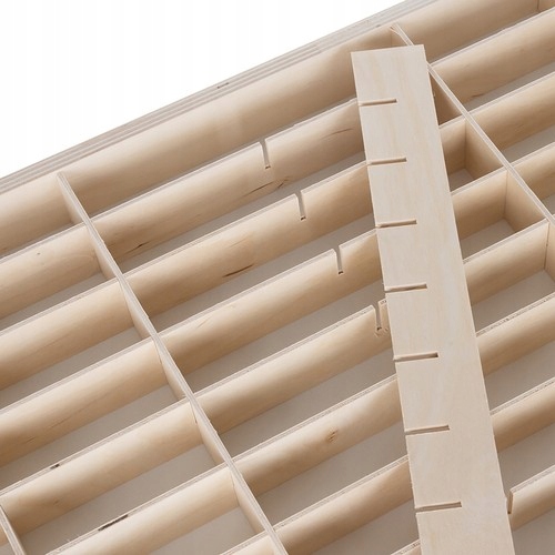 PÓŁKA DREWNIANA NA RESORAKI AUTKA SAMOCHODZIKI AUTA EKSPOZYTOR PRRZEGRODY