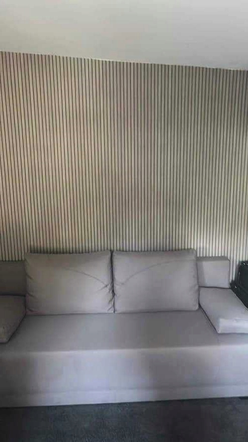 TAPETA JAK DĘBOWE LAMELE LISTEWKI DREWNIANY PANEL