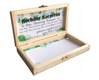 Pamiątka komunii świętej w drewnianym pudełku IMIĘ
