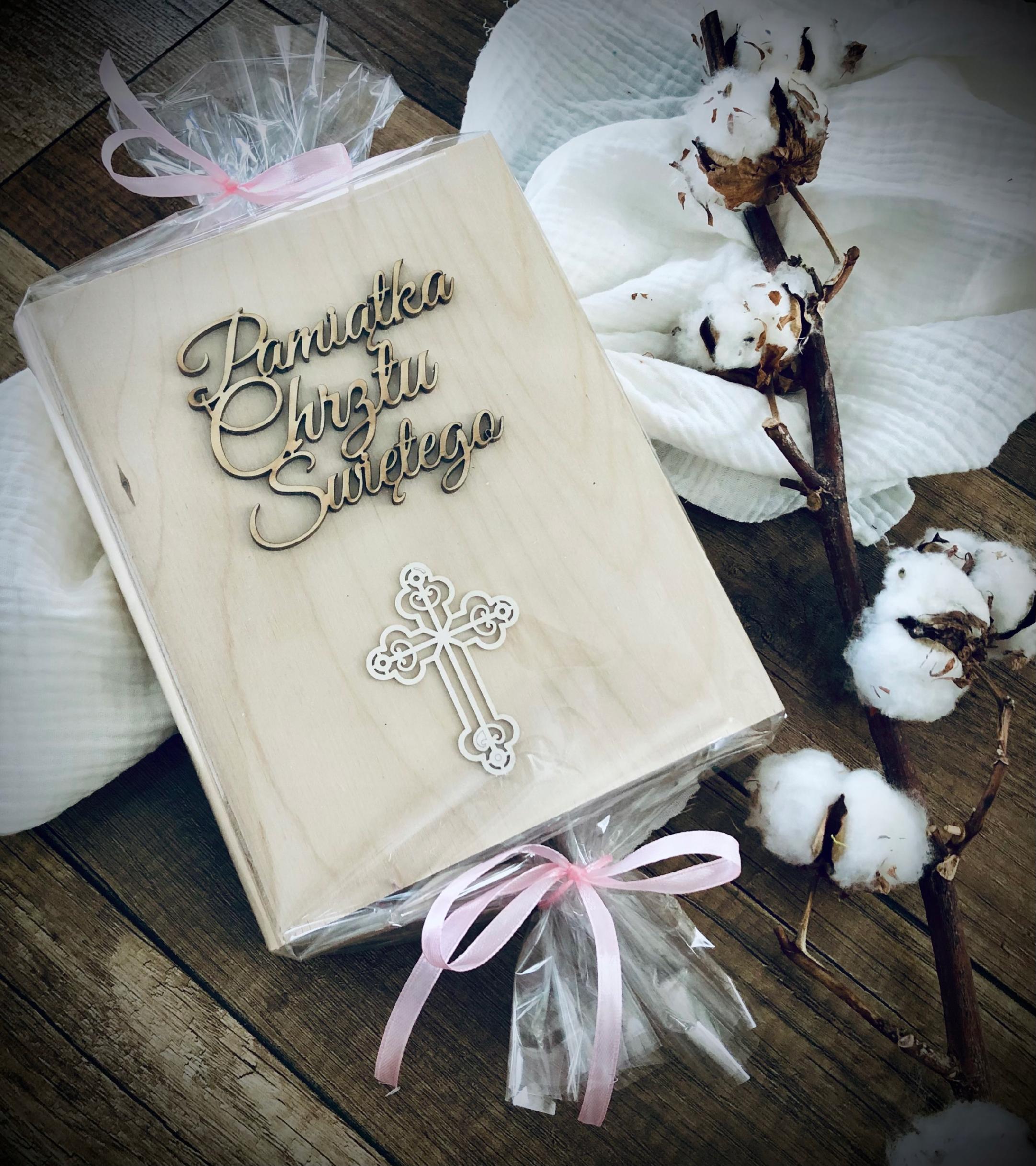 Pamiątka Chrztu Świętego pudełko Biblia święta