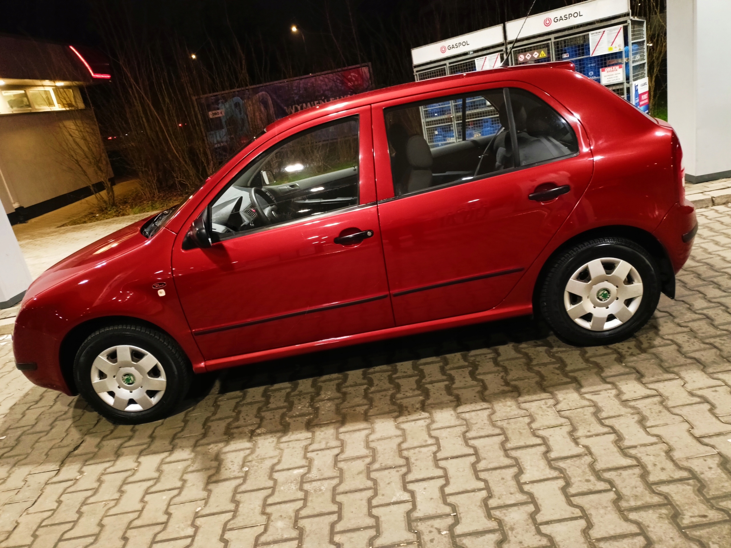 Czarne listwy boczne do Skoda Fabia I