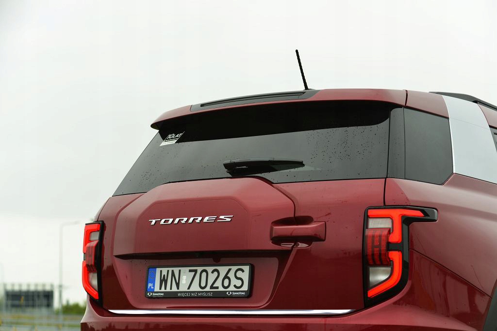 Montaż listwy chromowanej