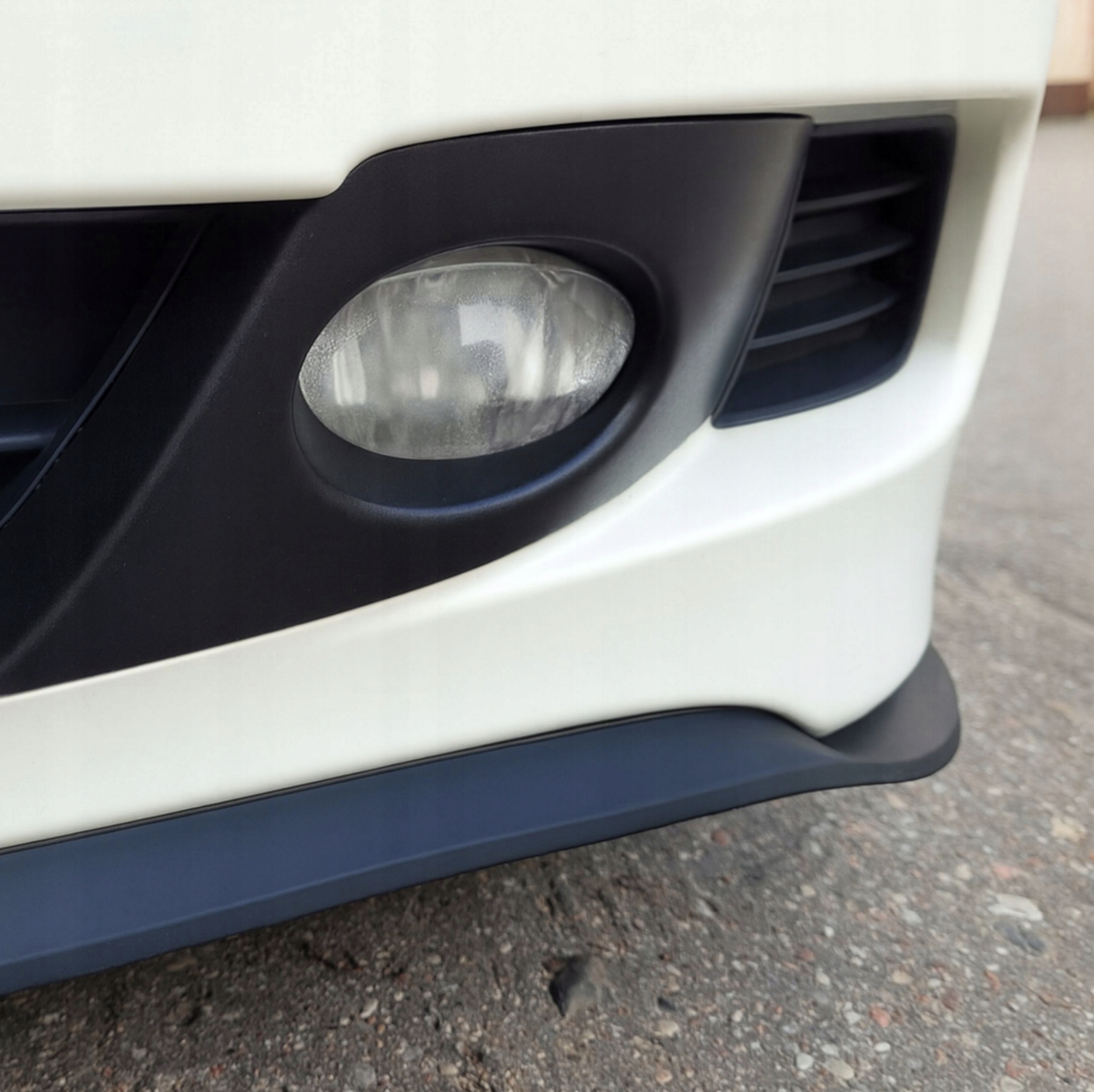 Ford Focus Mk3 Kombi 11-18 - Listwa Spojler Dokładka Zderzaka