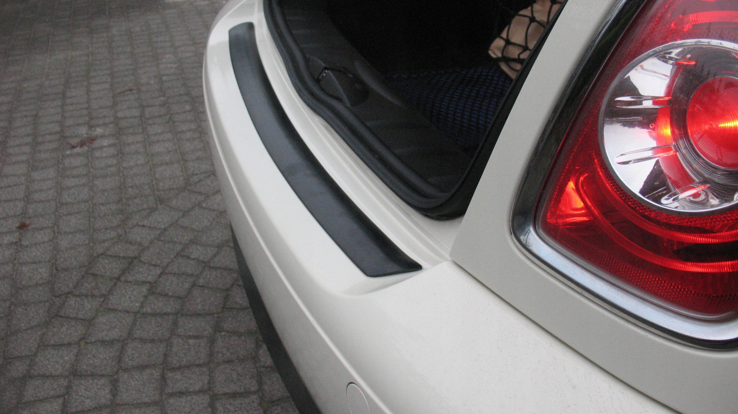 VW CADDY FL2 2015-2020 - Listwa Ochronna Czarna na Zderzak Tylny