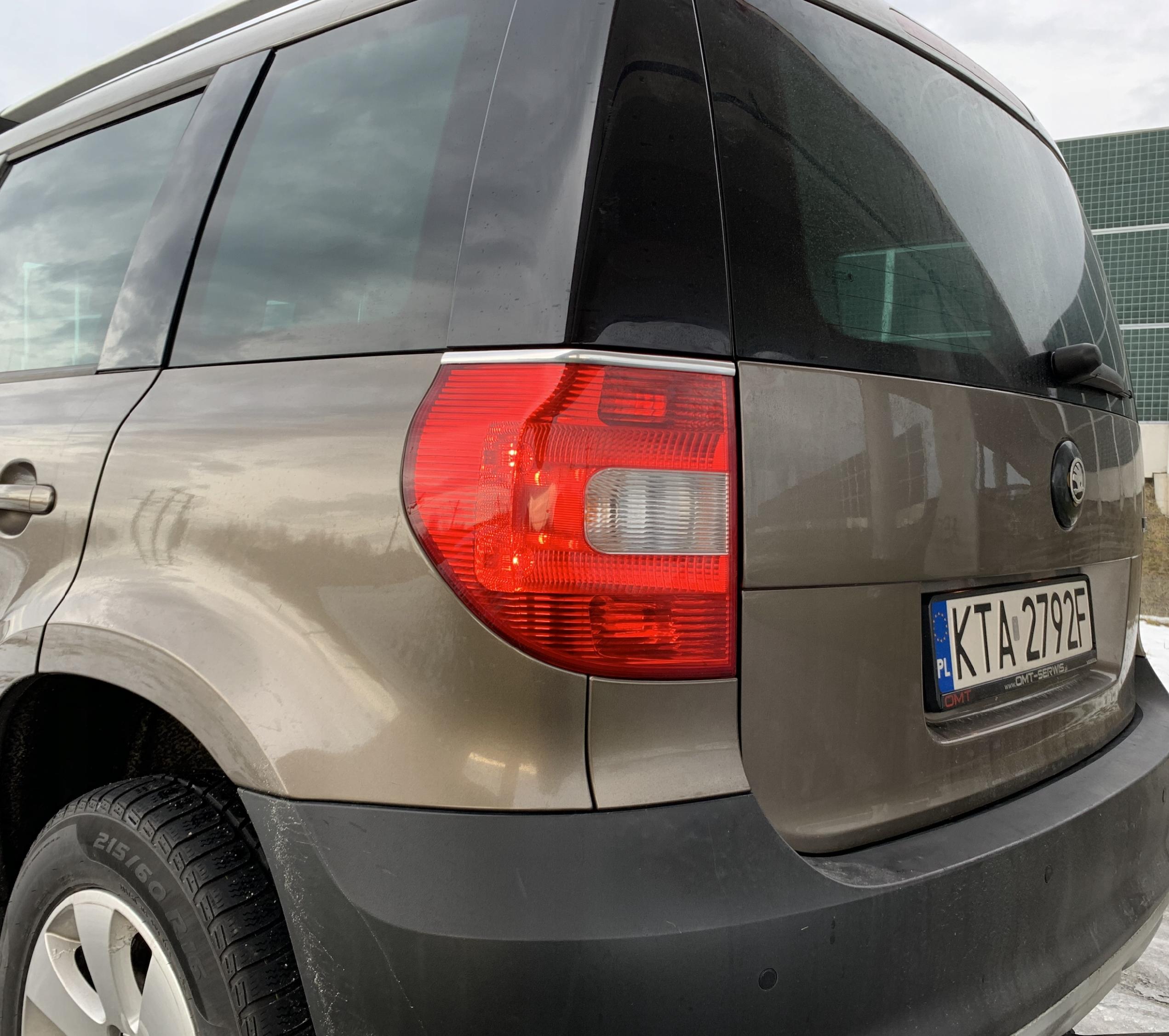 Cadillac Escalade, XT4, XT5 - Komplet listew chrom reflekt