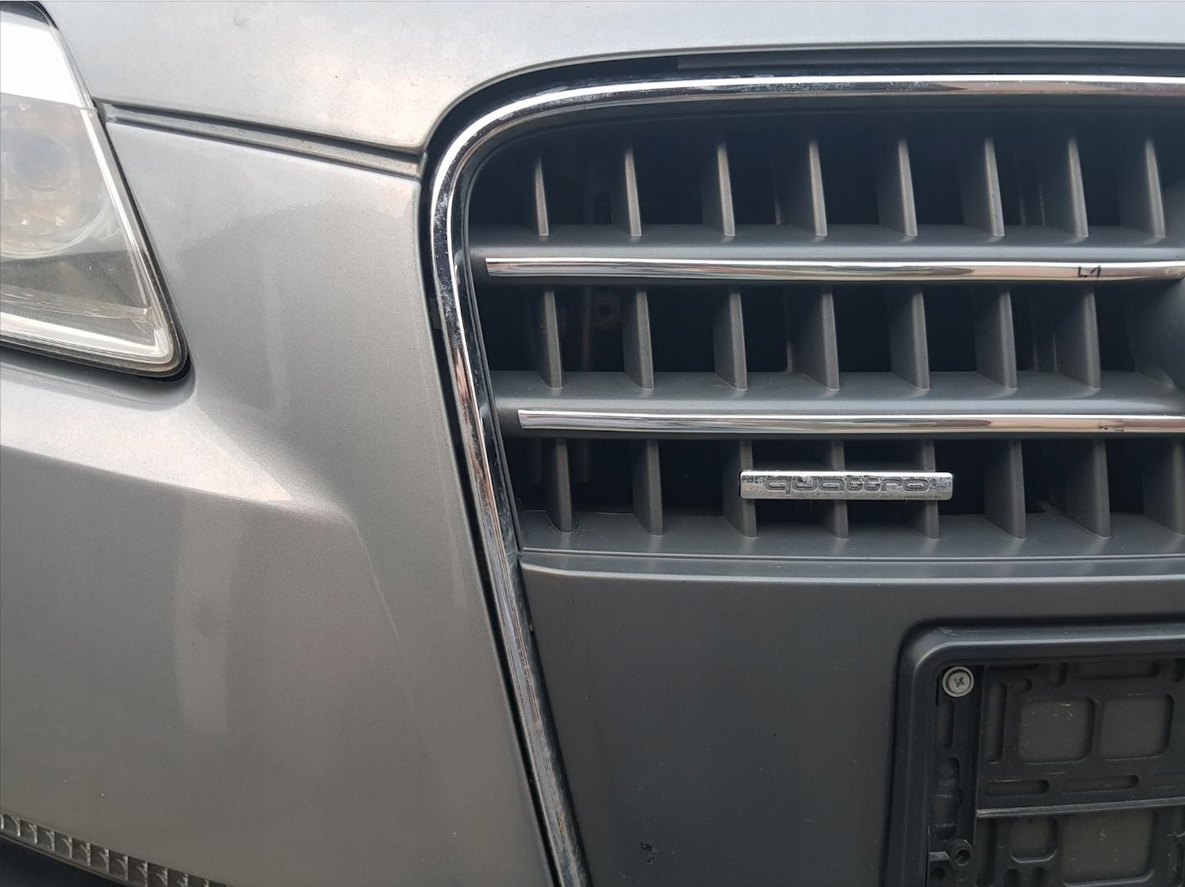 AUDI Q7 - LISTWY chromowane na GRILL CHROM Tuning
