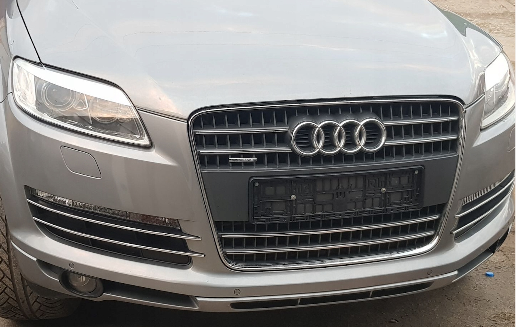 AUDI Q7 - LISTWY na GRILL ATRAPĘ CHROM + HALOGENY