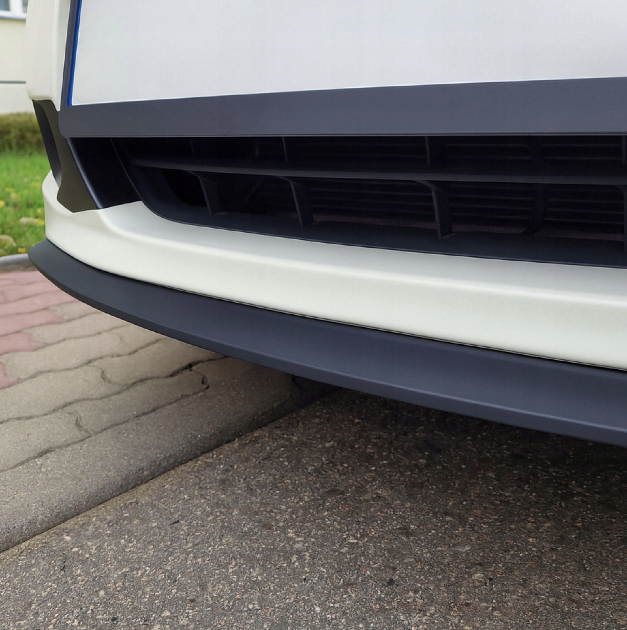 Mercedes-Benz E-Class W213 Sedan 16-23 - Listwa Spojler Dokładka Zderzaka