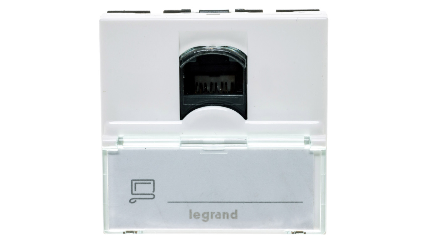 MOSAIC Gniazdo komputerowe pojedyncze RJ45 kat.6 UTP z polem opisowym białe 076564