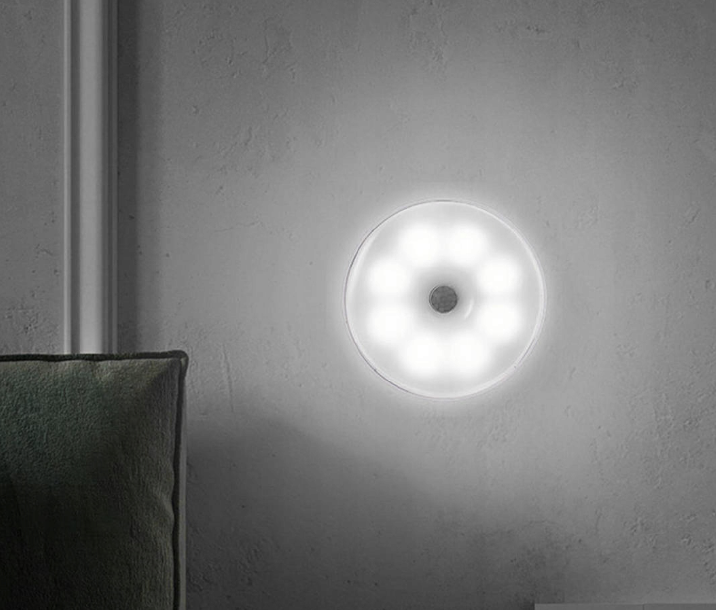 Lampka LED z czujnikiem ruchu na baterie - Barwa Biała