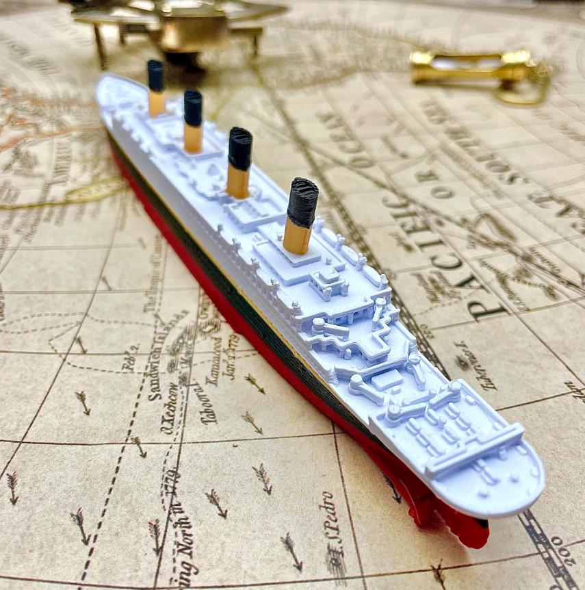 Titanic RMS 23cm - Model Kolekcjonerski 3D !  (Skala 1:1000)