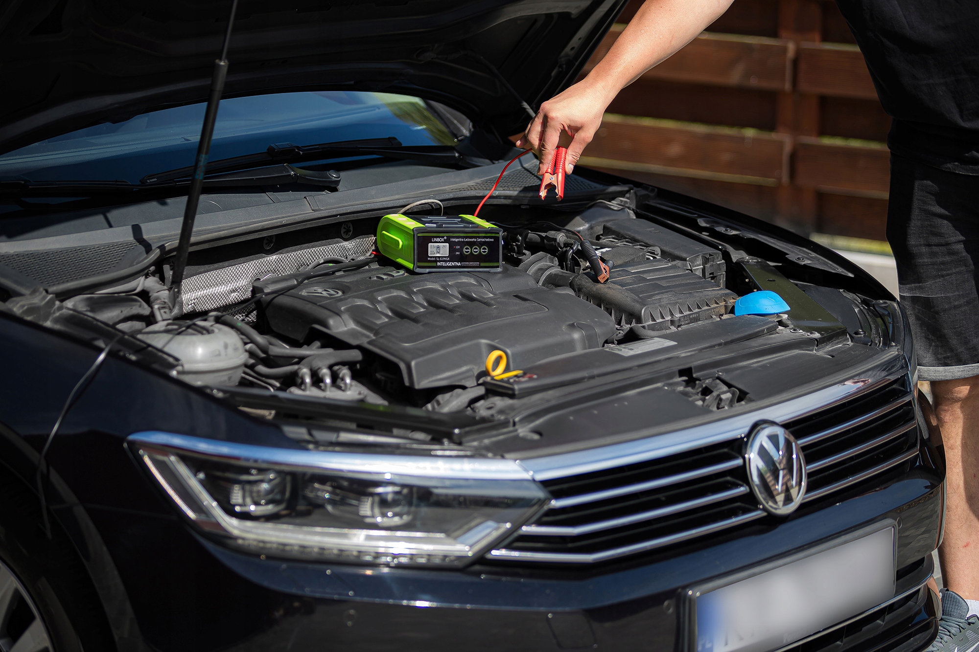 Prostownik Samochodowy do Akumulatorów 24V 12V 30A AGM START-STOP