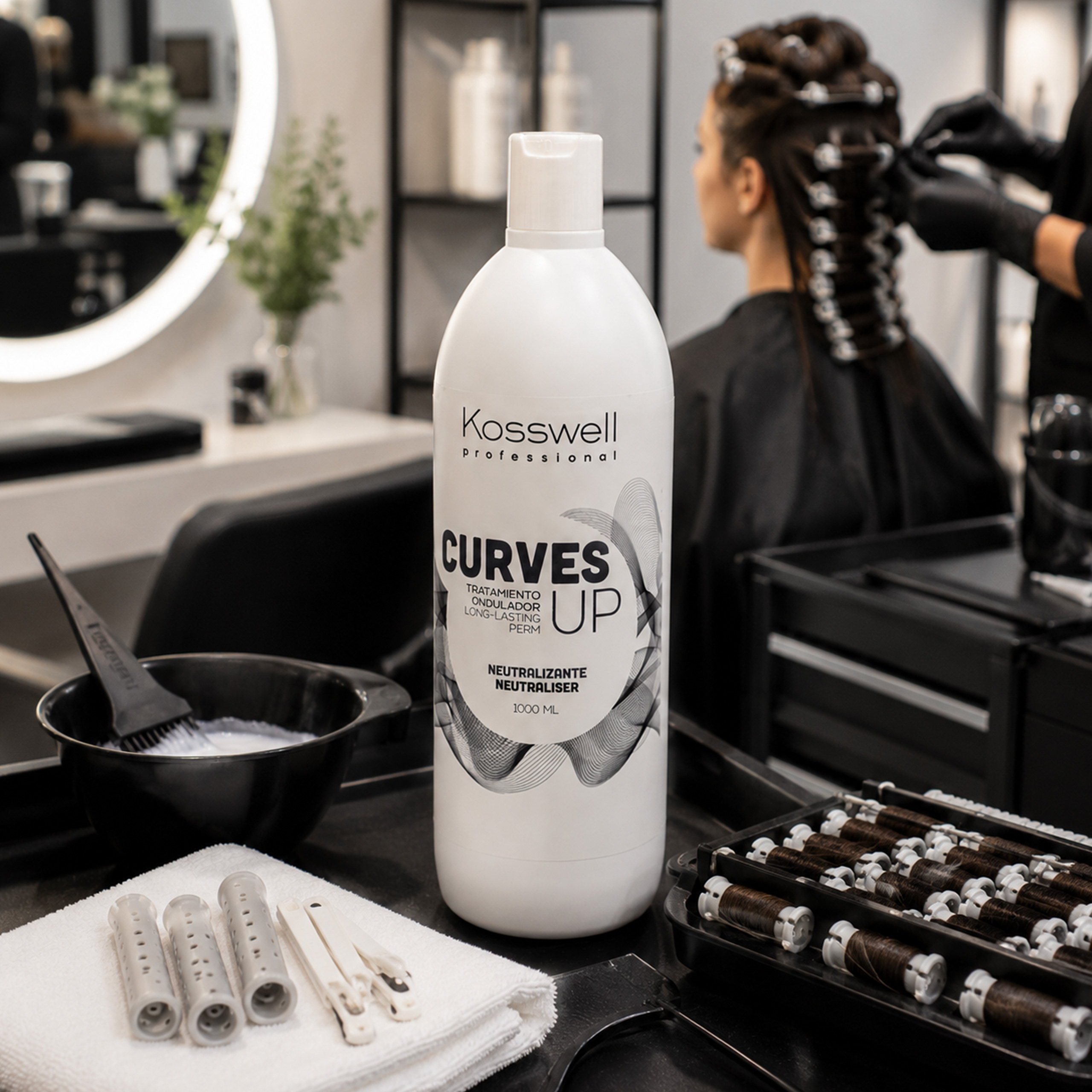 Kosswell Curves UP Neutral 1000 ml, utrwalacz do trwałej ondulacji w profesjonalnej aranżacji