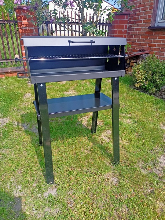 Grill ogrodowy węglowy