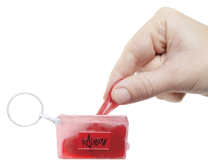 Classic Rainbow Fashion Doll - Ruby (czerwony)