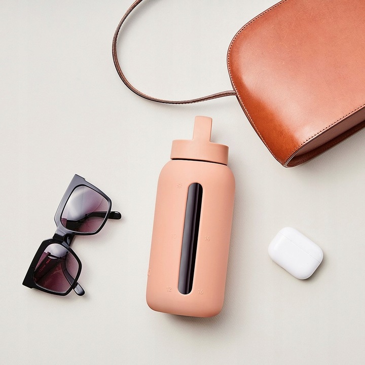 MUUKI butelka na WODĘ / NAPARY 720 ml Clay