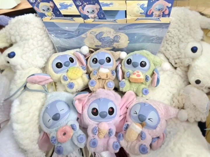 BRELOCZEK STICH ZABAWKA PLUSZAK SKRZYNKA FIGURKA BRELOK DO PLECAKA MASKOTKA