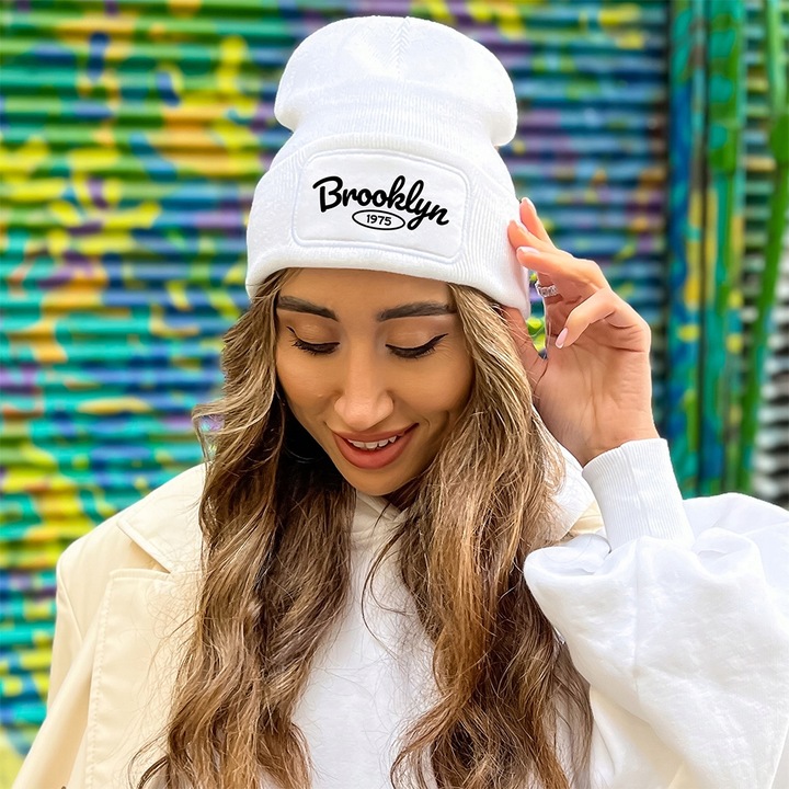 CZAPKA ZIMOWA KLASYCZNA BIAŁA NYC New York Wzory