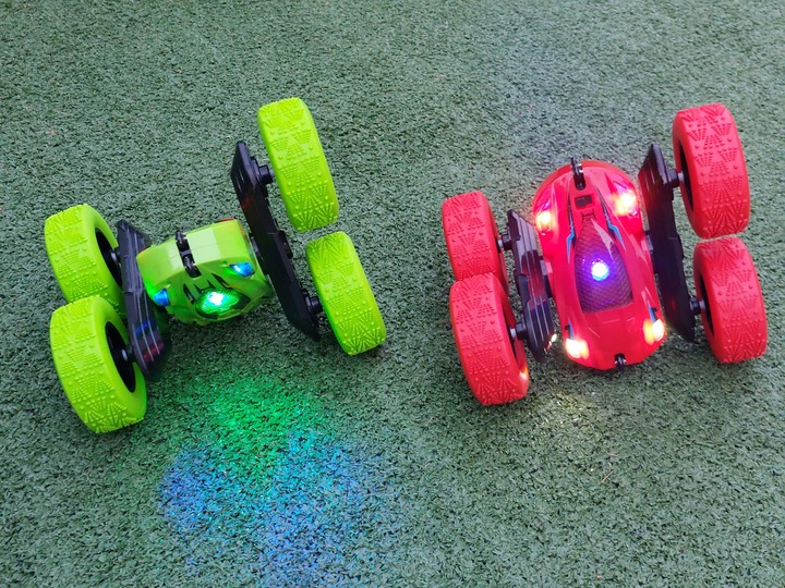 ZDALNIE STEROWANY SAMOCHÓD AUTO RC AKROBATA STUNT