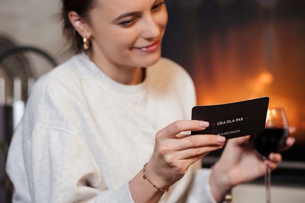 GRA KARCIANA DLA PAR - Ekskluzywne karty z pytaniami, Walentynki 2025