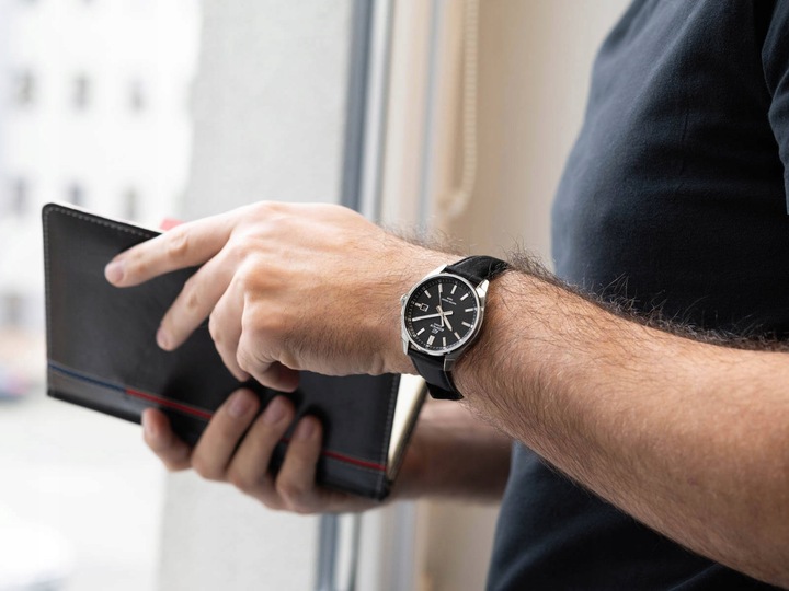 MĘSKI ZEGAREK CASIO EFV-150L-1AVUEF EDIFICE CZARNY NA PASKU DATOWNIK 100M