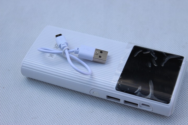 VIP SOLIDNY Mocny Power bank 50000mAh Wyświetlacz 3xUSB Latarka KOLORY