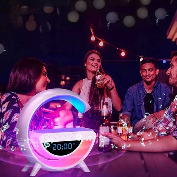 LAMPKA NOCNA LED RADIO FM ŁADOWARKA BUDZIK GŁOŚNIK RGB ZEGAR