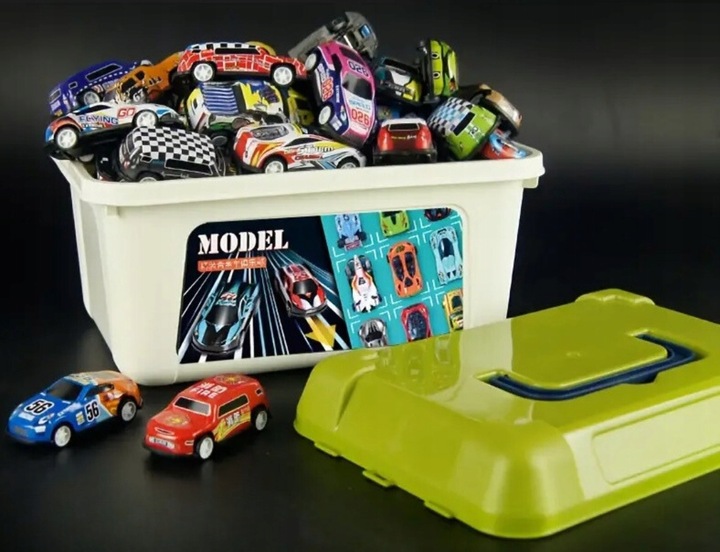 DUŻY ZESTAW SAMOCHODÓW METALOWE RESORAKI w walizce Autka AUTKO Z NAPĘDEM