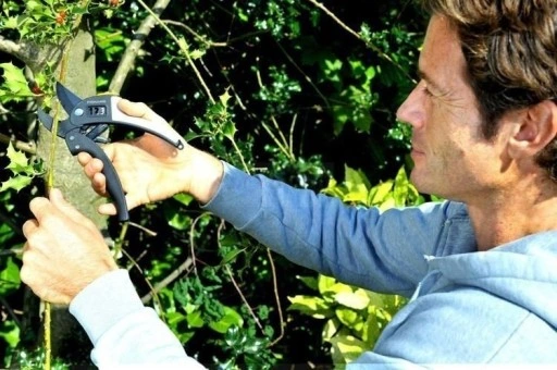 RĘCZNY SEKATOR KOWADEŁKOWY P83 1000575 FISKARS