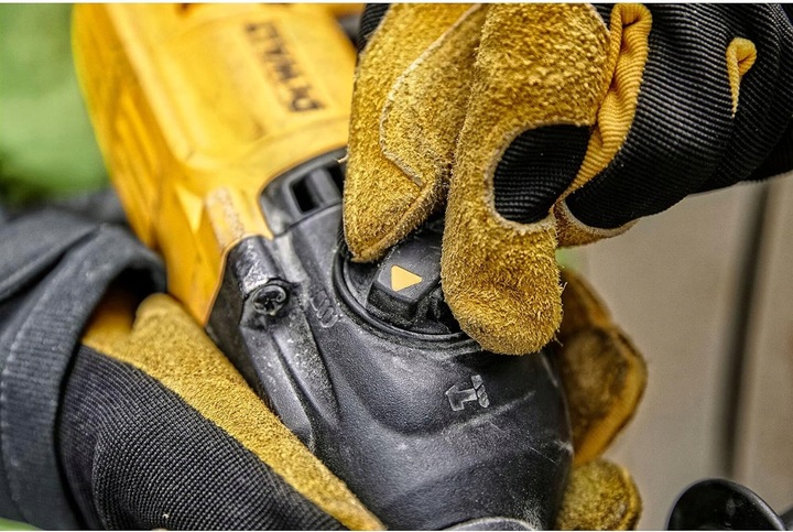 DeWALT Młotowiertarka Udarowa 3-funkcyjna SDS-plus + uchwyt D25134K