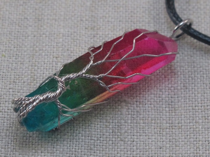 WISIOREK kamień KWARC TĘCZOWY drzewo ŻYCIA [W301]