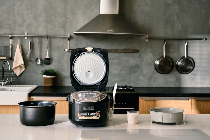 Ryżowar rice cooker Zojirushi Micom NL-GAQ18