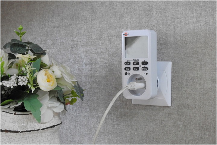 Programator Czasowy z Wyświetlaczem 10 trybów Podświetlenie Pamięć Danych