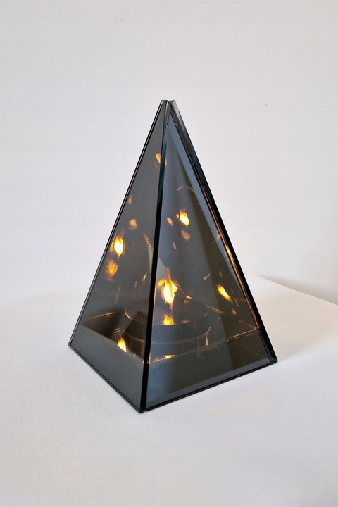 Lustrzany Lampion Znicz 3D LED Ostrosłup