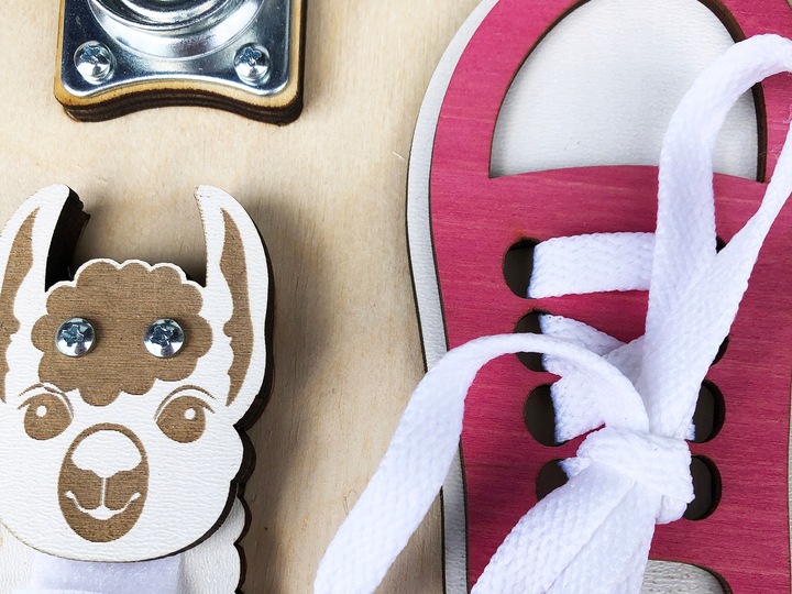 Tablica Manipulacyjna Sensoryczna Montessori + GRATIS Imię