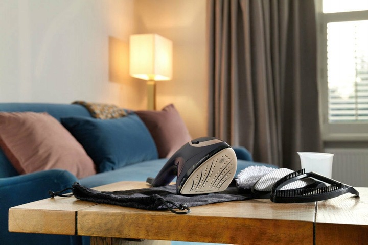 Parownica do ubrań Steamer RUSSELL HOBBS