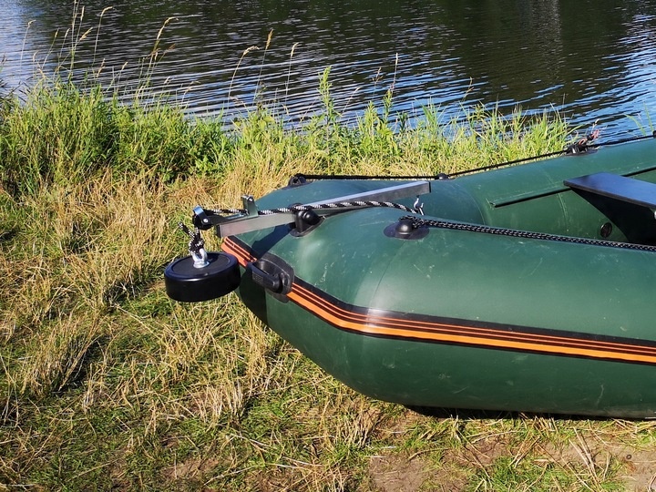 PROWADNICA LINY KOTWICY Z BLOKADĄ - UCHWYT, ROLKA