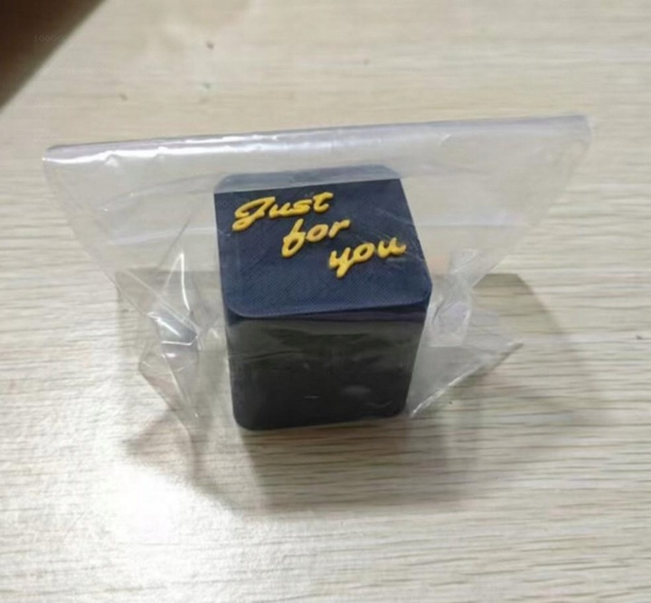 Humorystyczne Pudełko Niespodzianka Środkowego Palca - Wyjątkowy Prezent