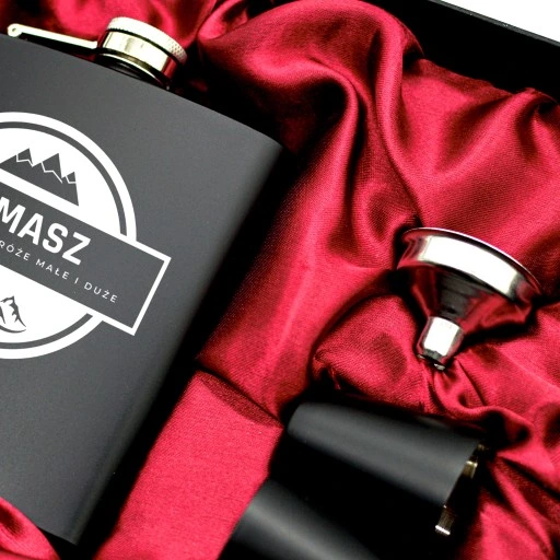 PREZENT NA URODZINY PIERSIÓWKA GRAWER 18 30 40 50