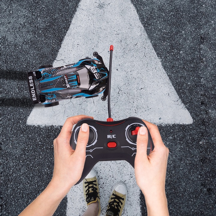 SAMOCHÓD WYŚCIGOWY AUTO KASKADER ŁADOWARKA ZDALNIE STEROWANY WYSCIGÓWKA USB