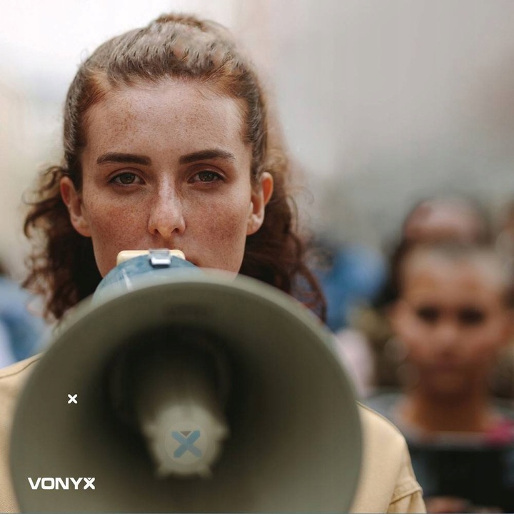 PROFESJONALNY Megafon 55W Vonyx USB/BT/AUX/MP3