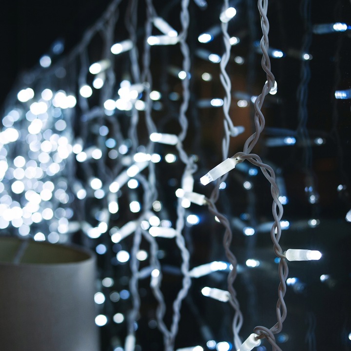 Lampki zewnętrzne świąteczne sople 300 led z efektem flash flesz światełka