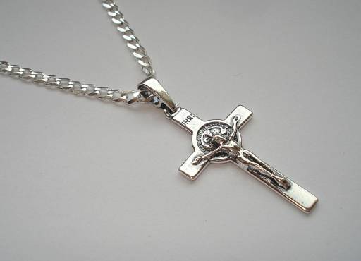 Krzyżyk krzyż 4,3 cm św. Benedykta 3 g SREBRO 925