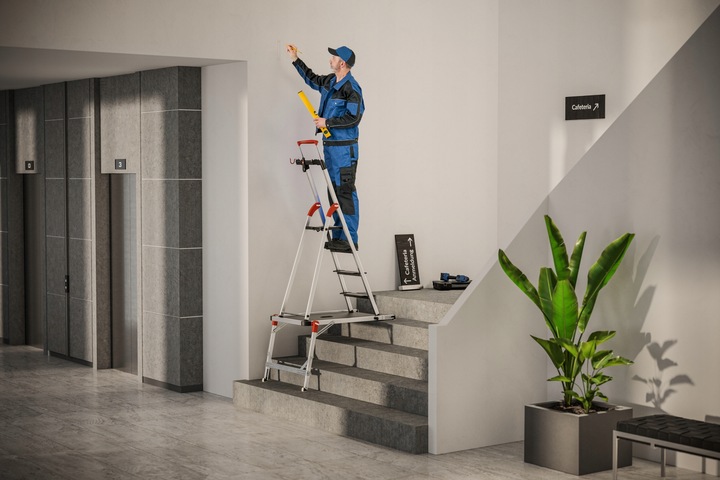 Podest na schody, platforma robocza Hailo TP2 Pro, składany