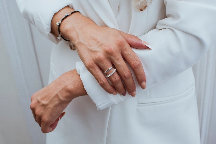 OBRĄCZKA SREBRNA CIENKA WĄSKA PASKI WARKOCZ 925