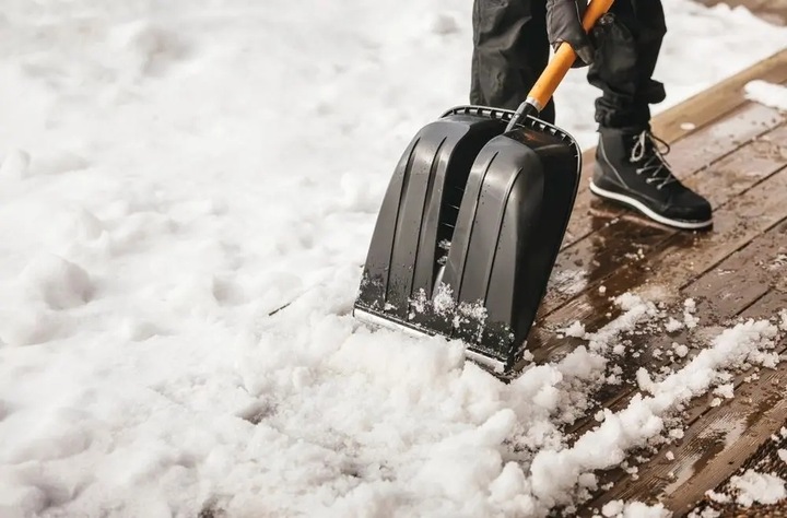 Szufla do śniegu Solid Fiskars 1052525