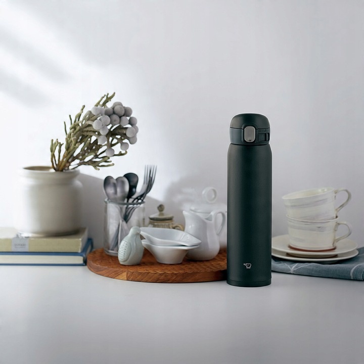 Kubek termiczny ZOJIRUSHI do samochodu na kawę Czarny SM-WA60BA 600 ml