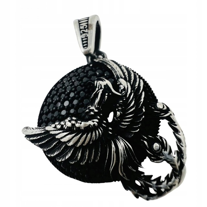 Męska zawieszka medalion na łańcuszek Fenix na tle czarnych kamieni, srebro