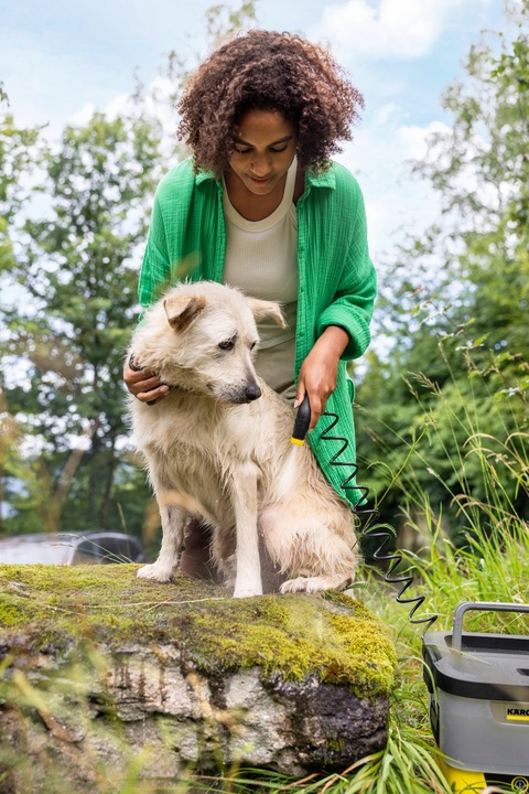 Przenośna myjka ciśnieniowa akumulatorowa Karcher OC 4